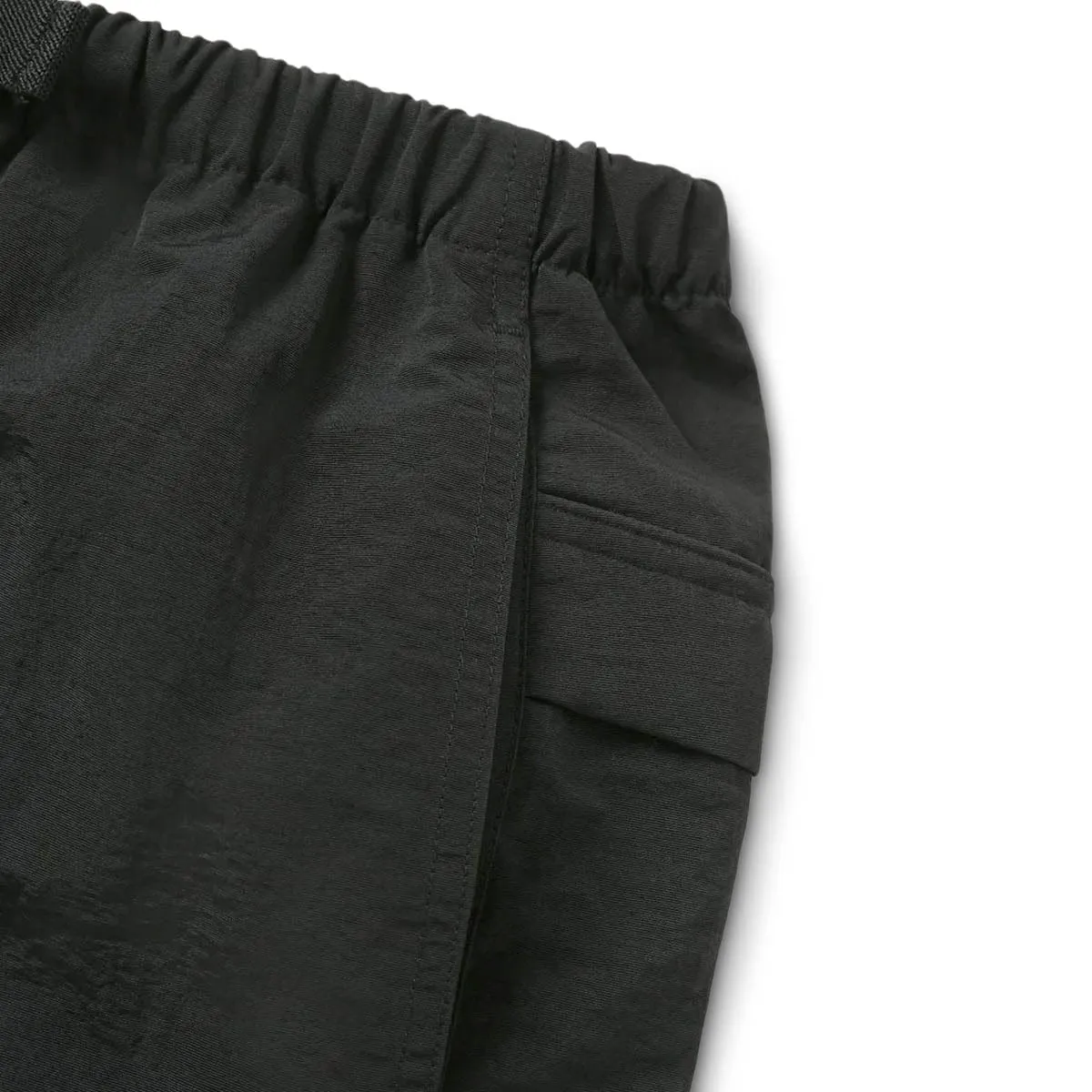 MOUNTAIN SHORT BLACK | Bodega