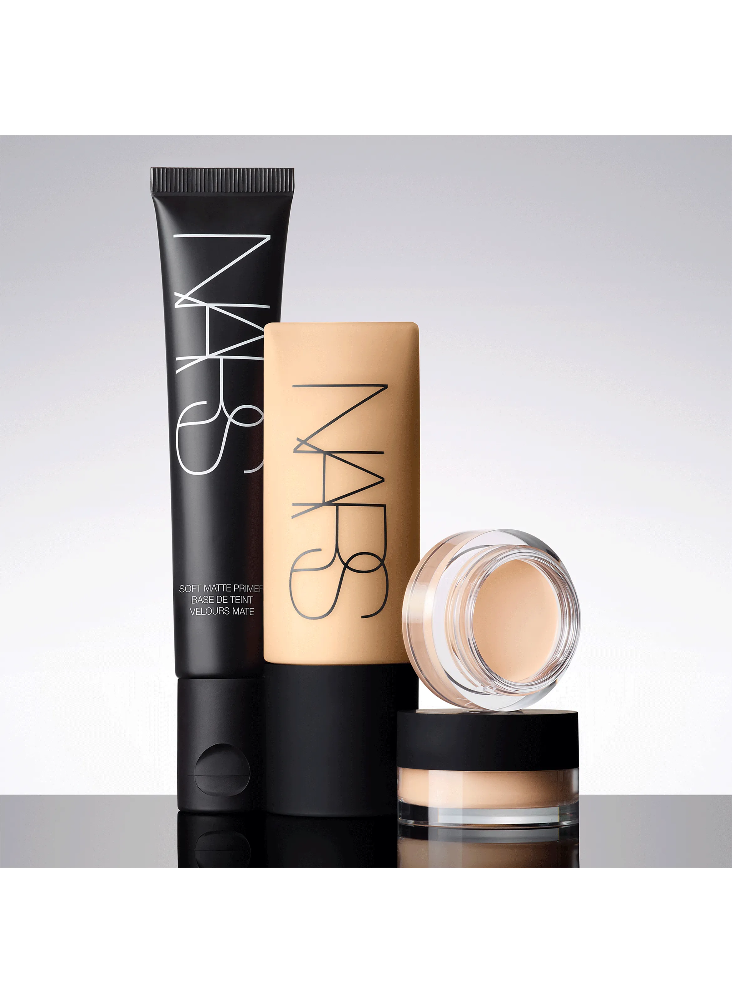 NARS  Soft Matte Complete Foundation - Beige