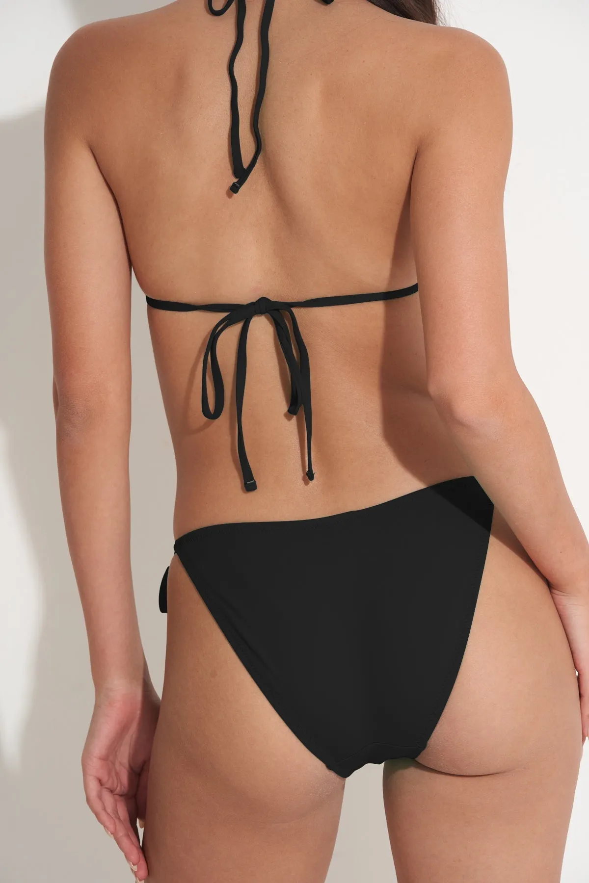 PILPEL TRIANGLE BIKINI TOP IN BLACK